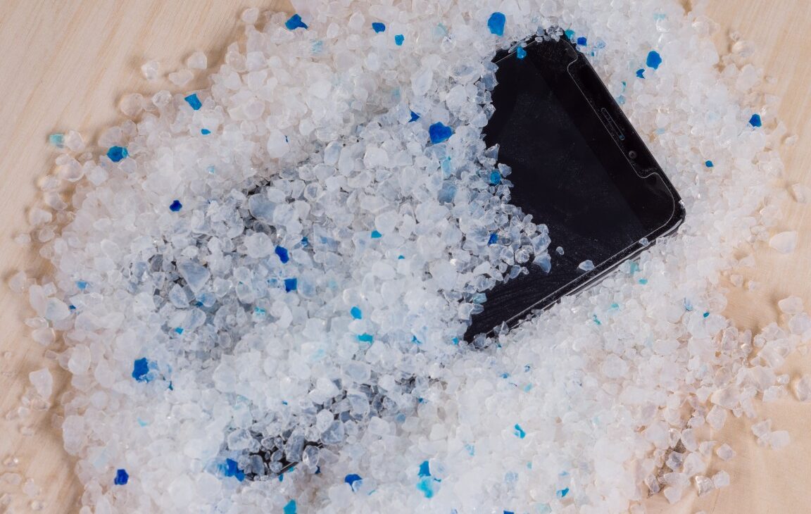 Silica gel – co to jest, jak działa i do czego służy silikażel?